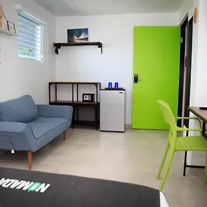  Albergue Nomada Hostel- Isla