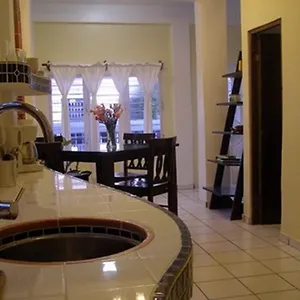 Colonial Apartment
